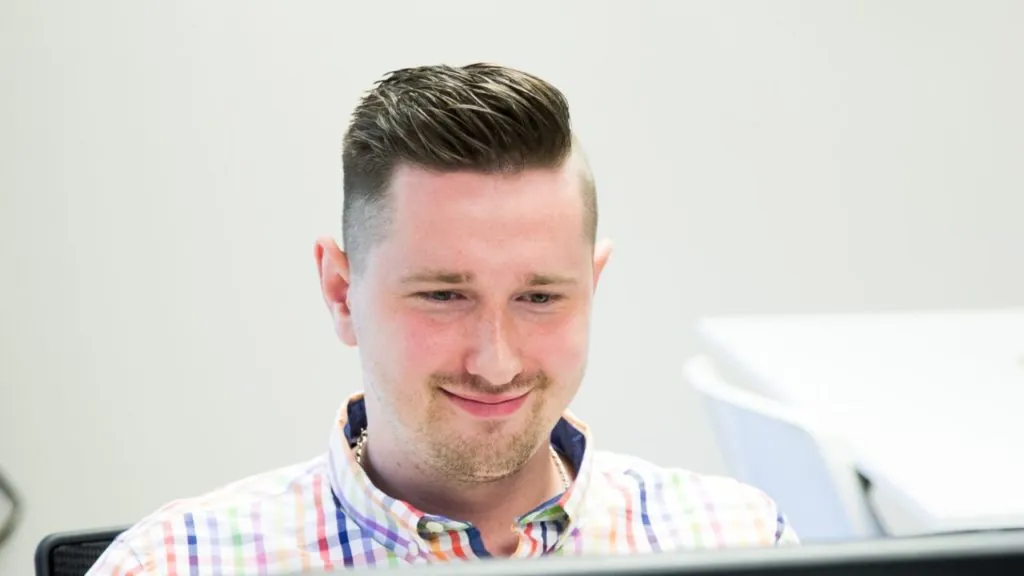 Tomascz Developer | Laser Red | Digital Agency