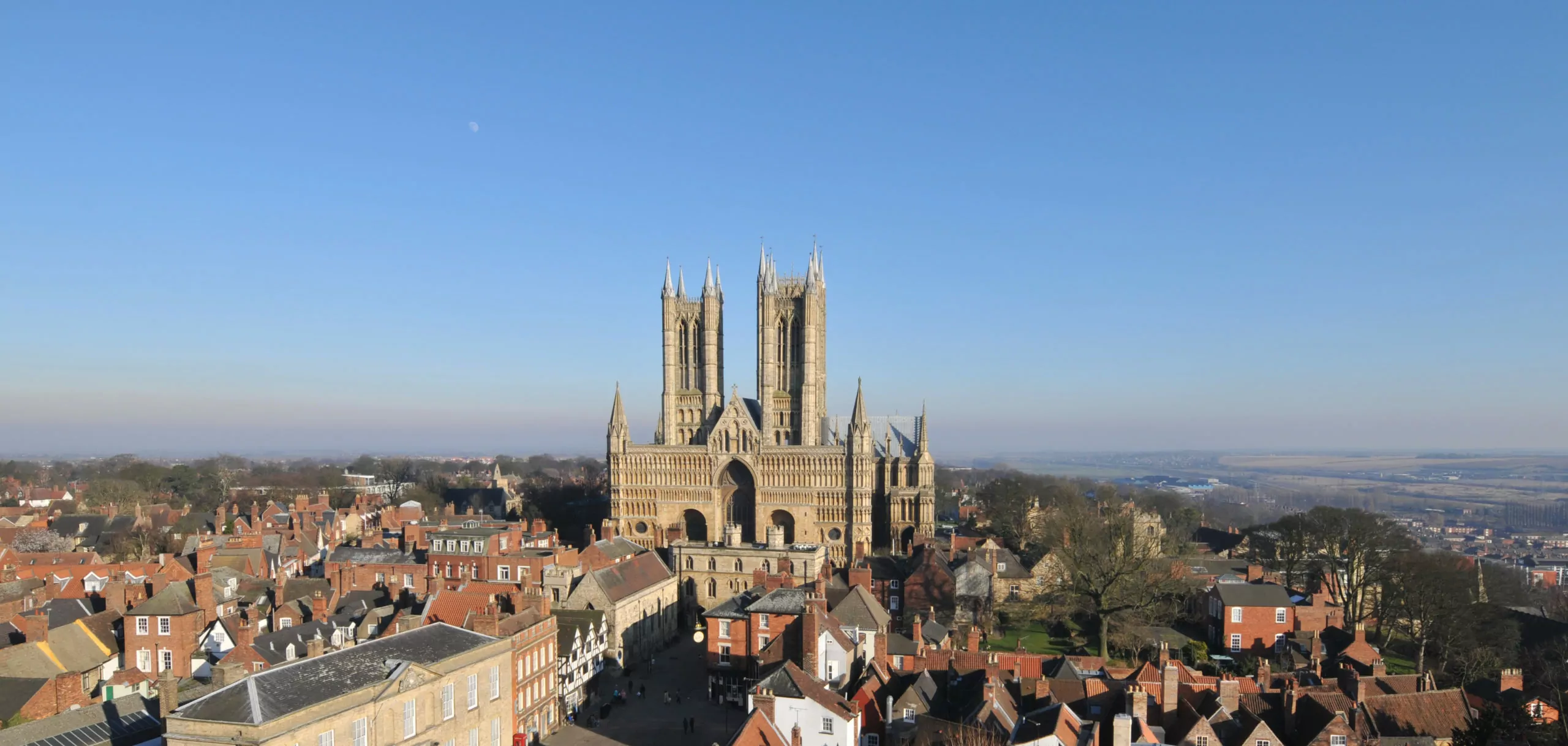 drone shot of Lincoln cathedral and bail